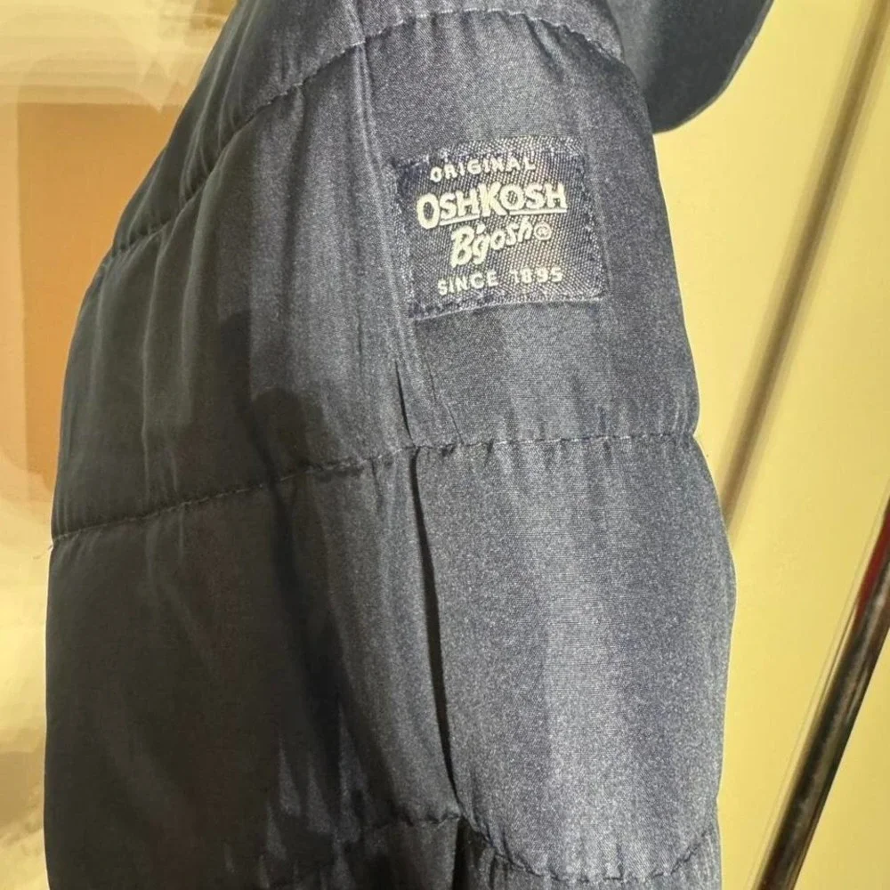 OshKosh B'gosh Red and Navy Blue Boys Puffer Jacker Size Small/4 Outdoors Winter